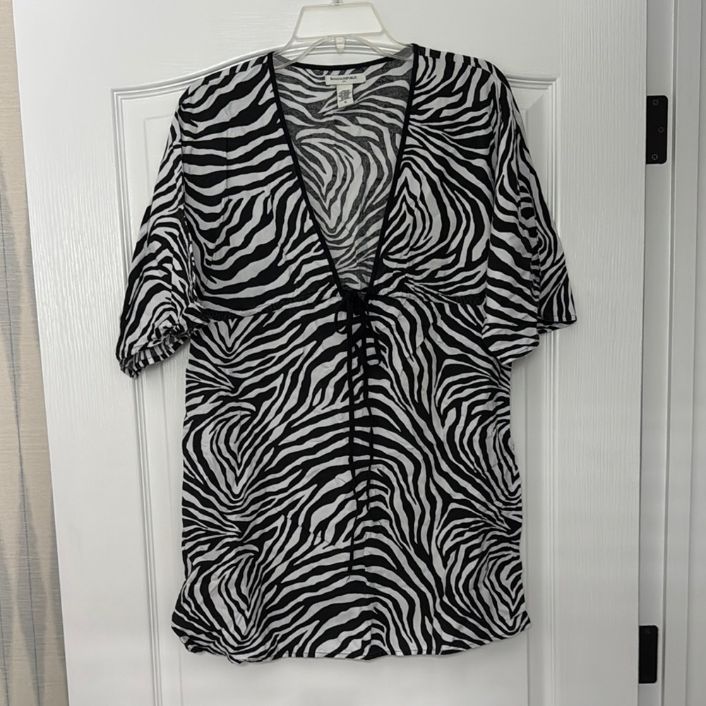 Banana Republic Black and White Tie Front swim cover-up